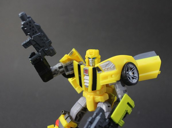 Renderform Hub Warrior Upgrade Kits Turn IDW Generations Bumblebee Into Hubcap  (4 of 7)